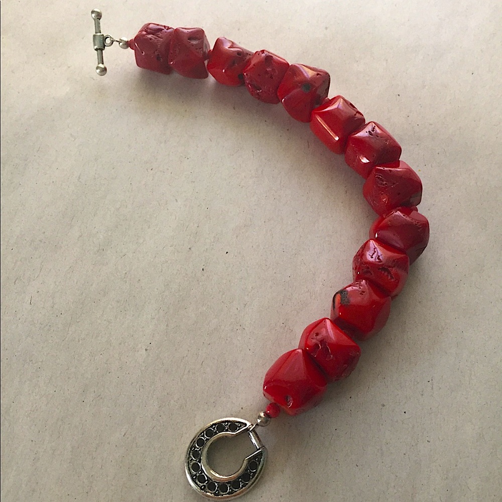 NWOT Chunky Dyed Red Coral Toggle Bracelet